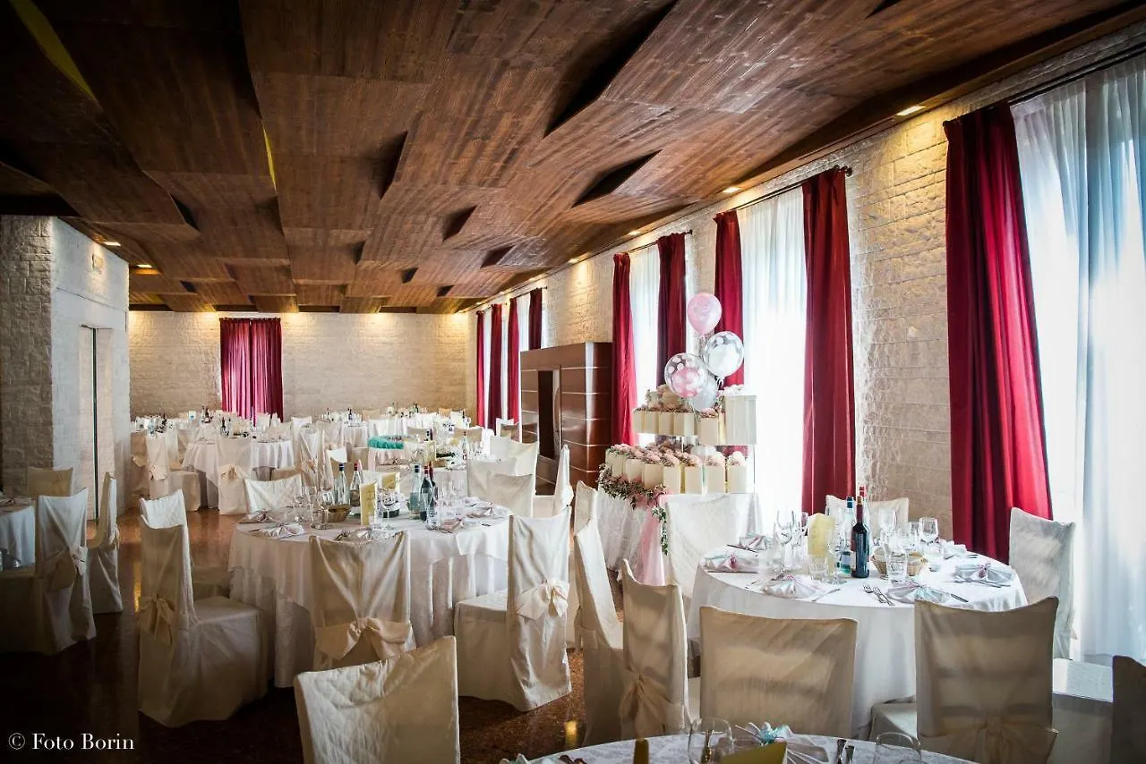 Guest house Piccolo Mondo Hotel Zovencedo